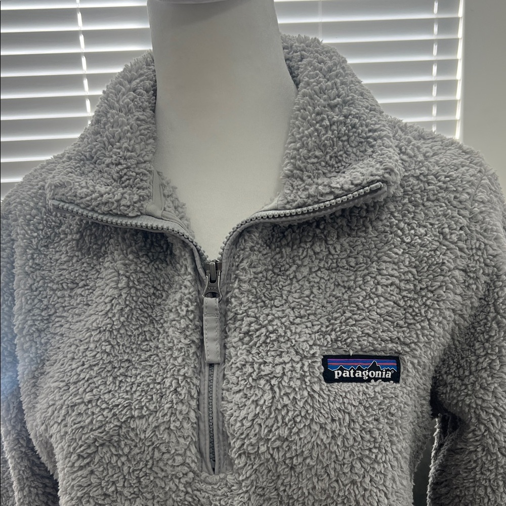 Patagonia Women's Gray Quarter-Zip Fleece - Picture 4 of 13